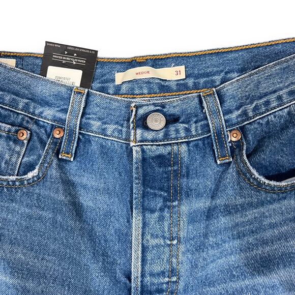 NWT Levi’s Premium Denim Wedgie Tapered Jeans Womens 31 Button Fly Distressed - Picture 4 of 12